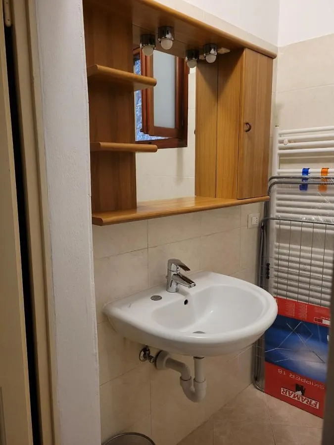 Appartement Casa Gianna à Castiglione dʼIntelvi 0*,